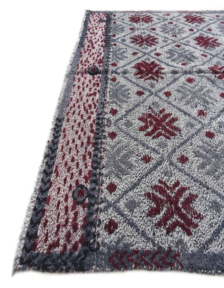 Detail image of  5' 6 x 8'  Hand Knotted Darya Wool Rug