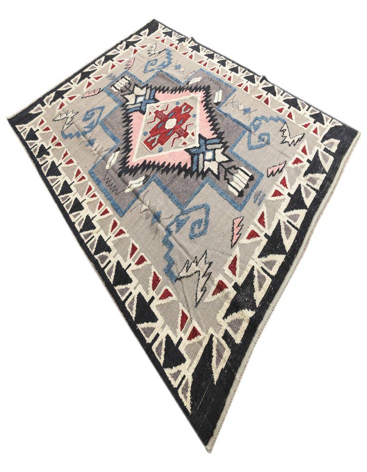 Detail image of 7' 9 x 10' 6 Hand Knotted Darya Wool Rug