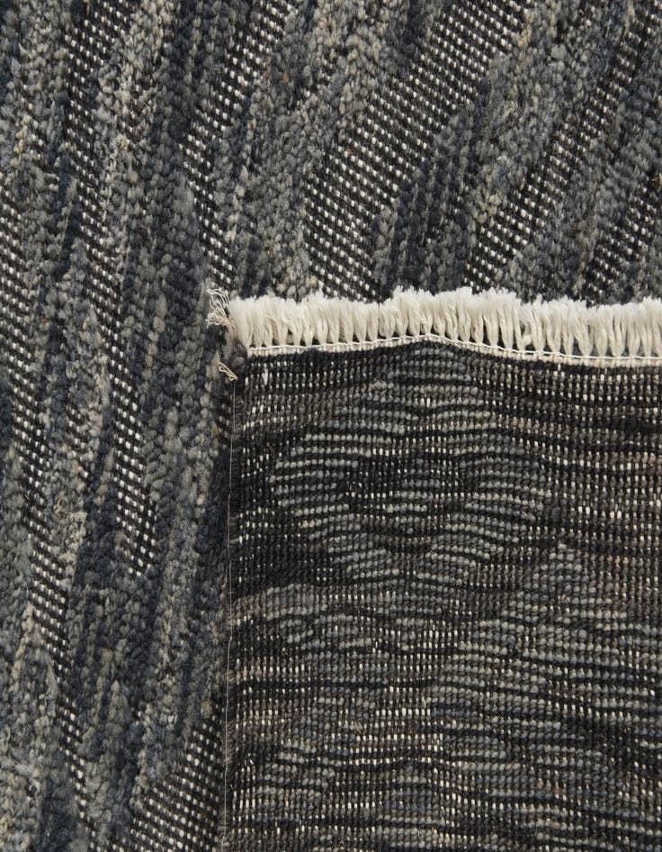 Detail image of  8' 3 x 10' 8  Hand Knotted Darya Wool Rug