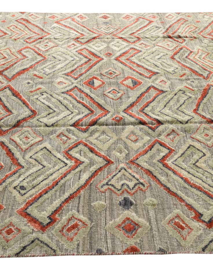 Detail image of  8' 2 x 10' 2  Hand Knotted Darya Wool Rug