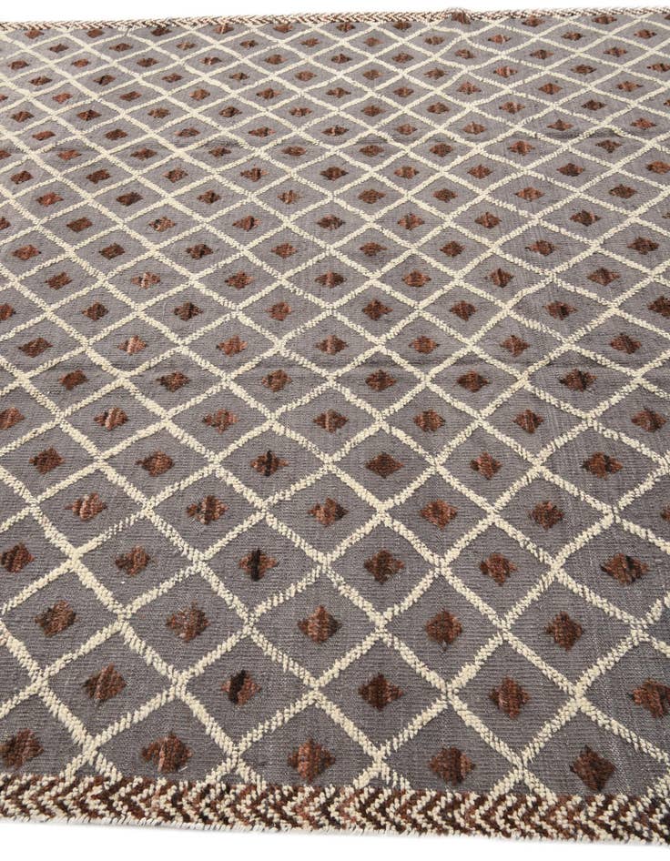 Detail image of  8' 2 x 10' 7  Hand Knotted Darya Wool Rug