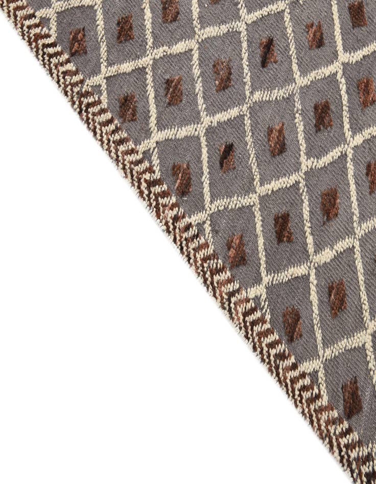 Detail image of  8' 2 x 10' 7  Hand Knotted Darya Wool Rug