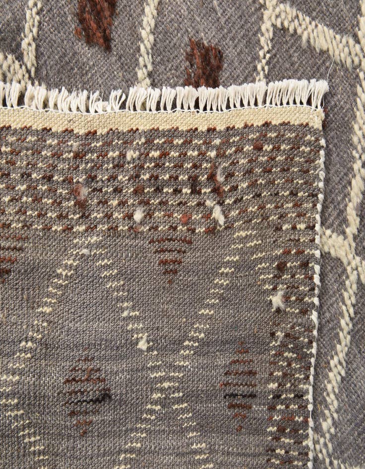 Detail image of  8' 2 x 10' 7  Hand Knotted Darya Wool Rug