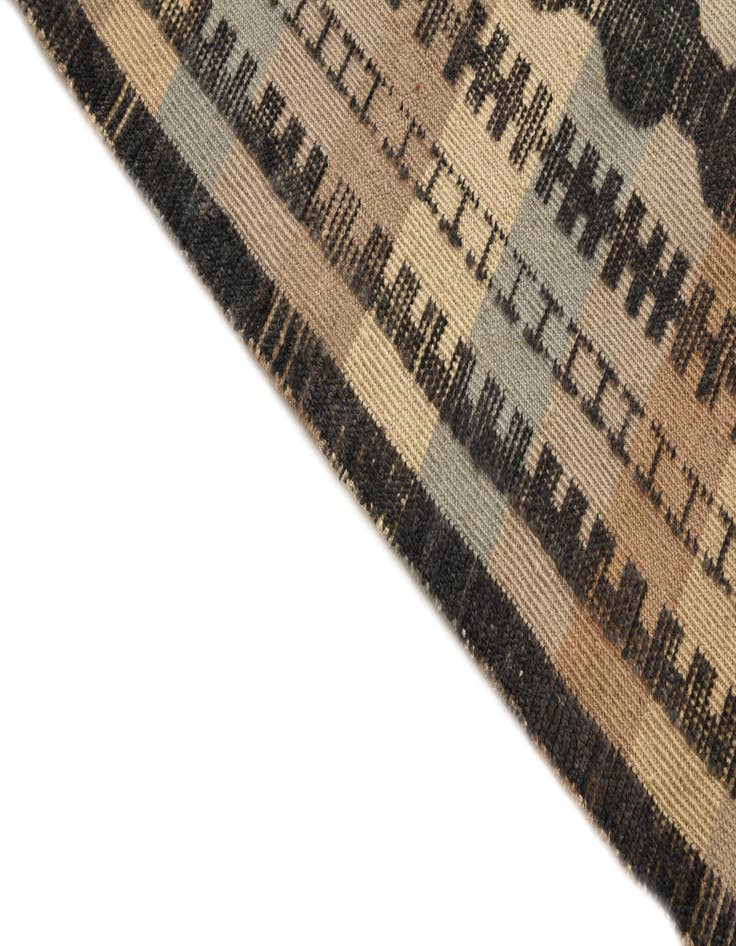 Detail image of  8' 2 x 10' 5  Hand Knotted Darya Wool Rug