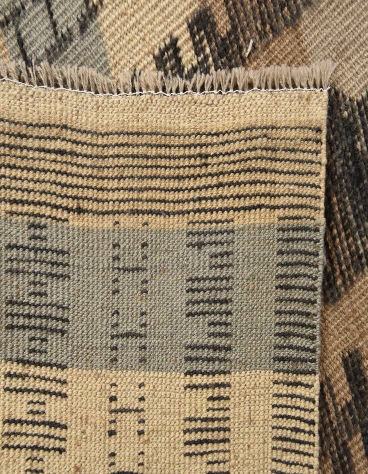 Detail image of  8' 2 x 10' 5  Hand Knotted Darya Wool Rug