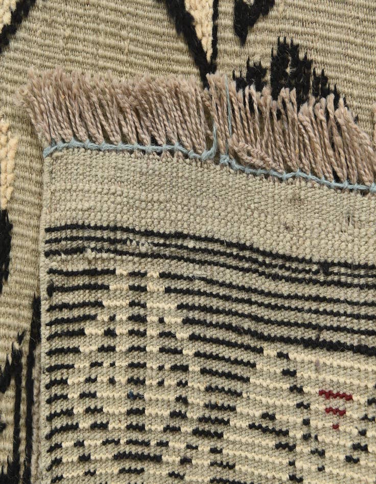 Detail image of  5' 2 x 8' 8  Hand Knotted Darya Wool Rug