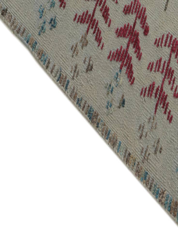 Detail image of  4' 3 x 6'  Hand Knotted Darya Wool Rug