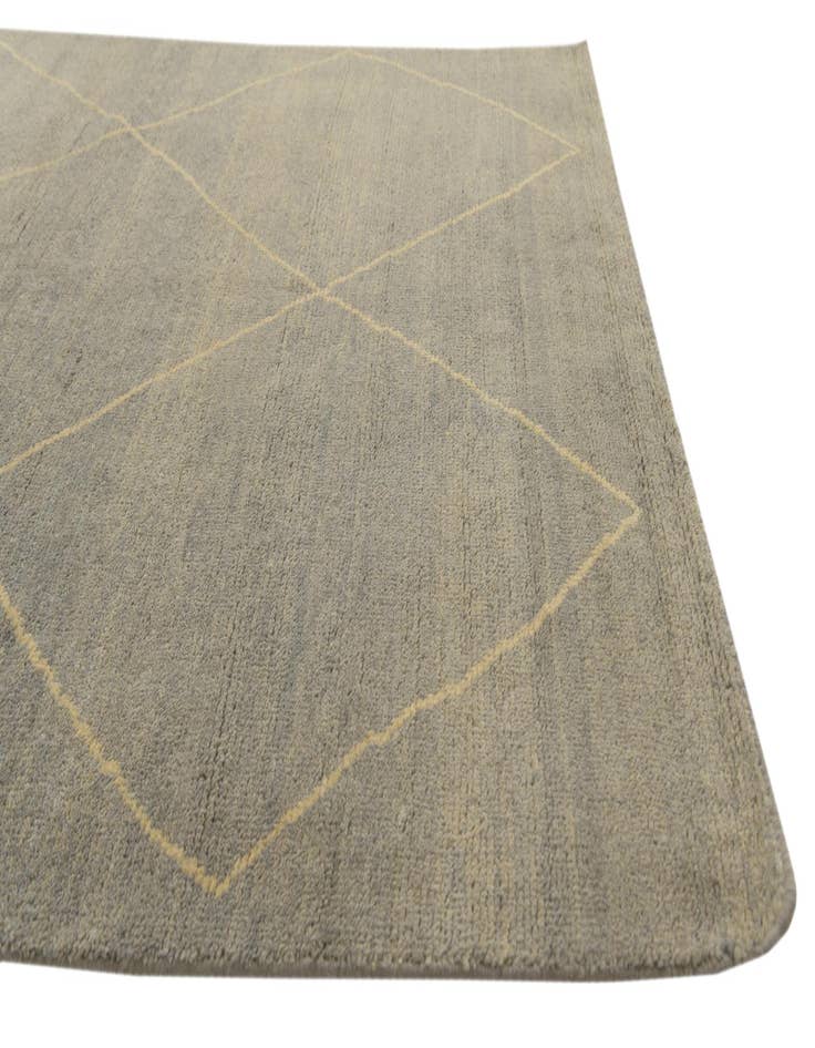 Detail image of  4' 7 x 6' 8  Hand Knotted Darya Wool Rug