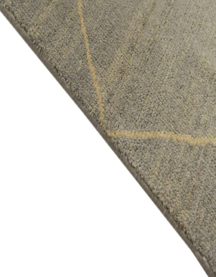 Detail image of  4' 7 x 6' 8  Hand Knotted Darya Wool Rug