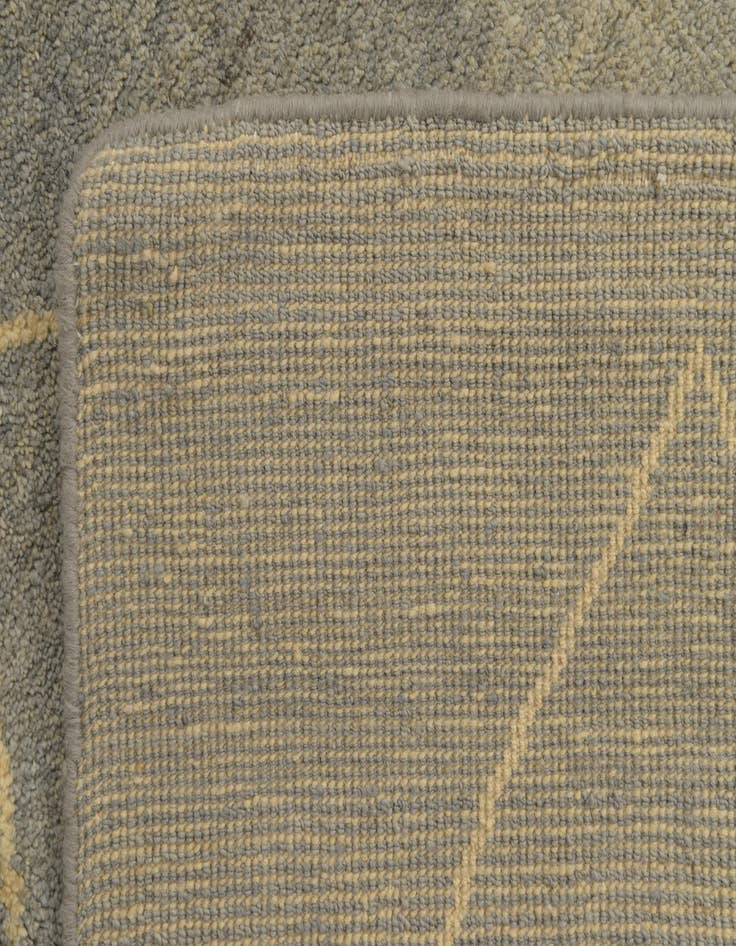 Detail image of  4' 7 x 6' 8  Hand Knotted Darya Wool Rug