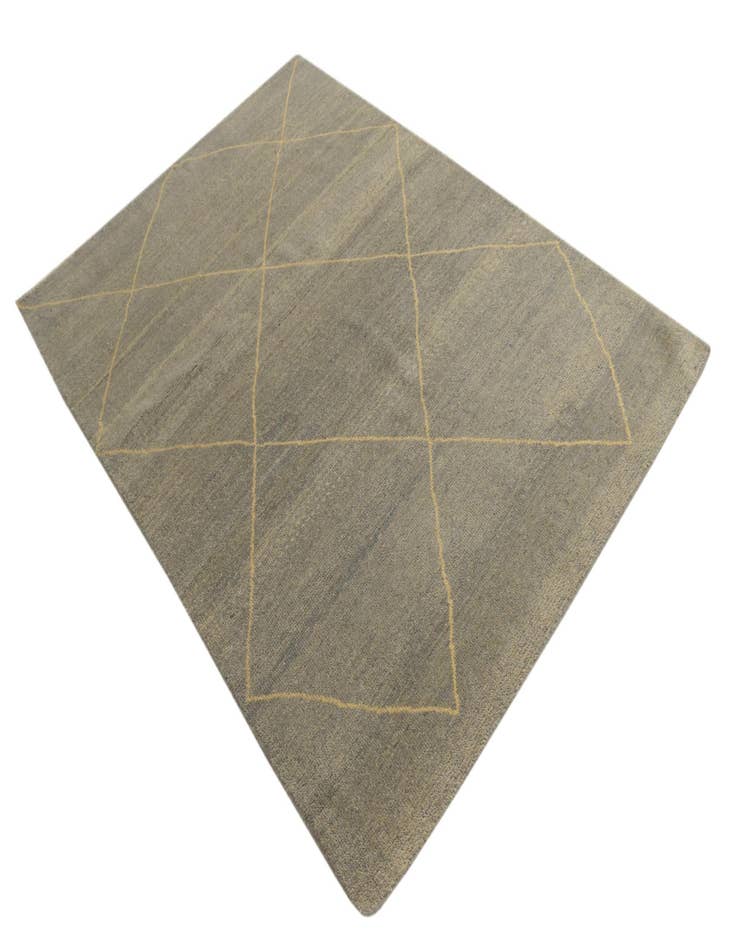 Detail image of  4' 7 x 6' 8  Hand Knotted Darya Wool Rug