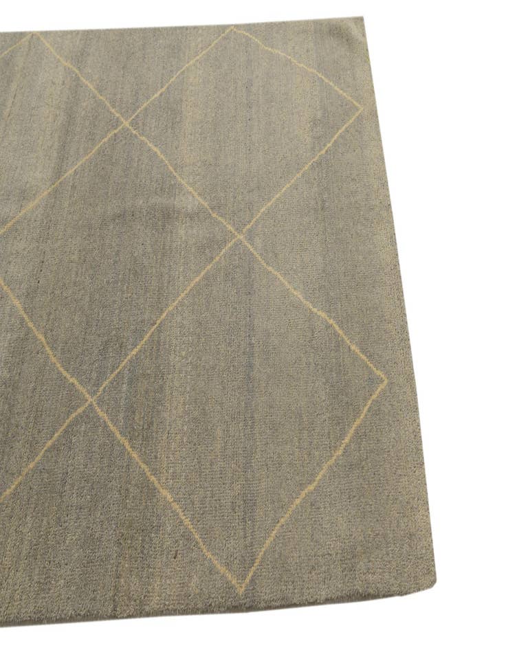 Detail image of  4' 7 x 6' 8  Hand Knotted Darya Wool Rug