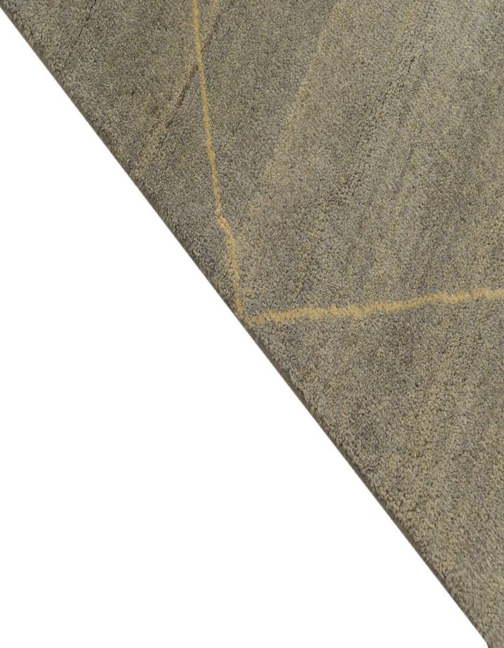 Detail image of  4' 7 x 6' 8  Hand Knotted Darya Wool Rug