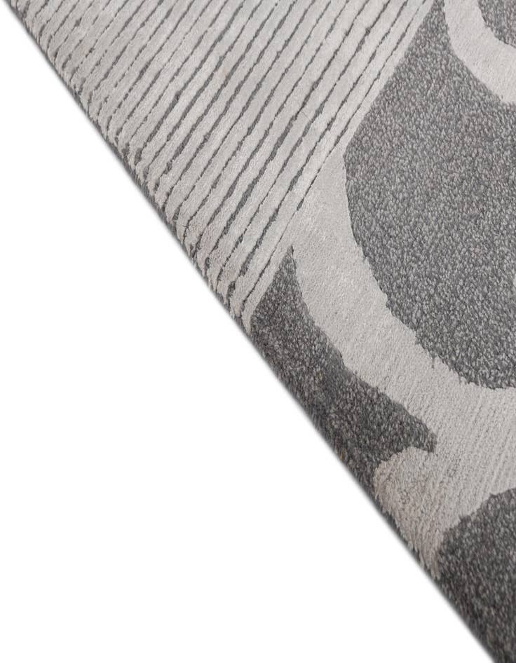 Detail image of  6' 9 x 10'  Hand Knotted Darya Wool Rug