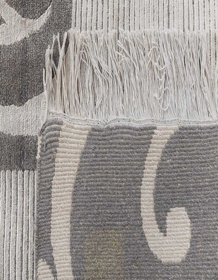 Detail image of  6' 9 x 10'  Hand Knotted Darya Wool Rug