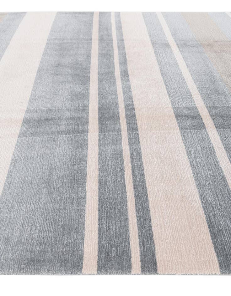 Detail image of  6' 8 x 9' 8  Hand Knotted Darya Wool Rug