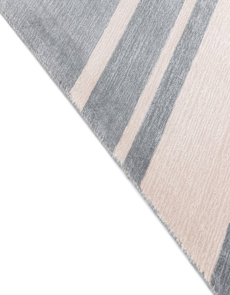 Detail image of  6' 8 x 9' 8  Hand Knotted Darya Wool Rug