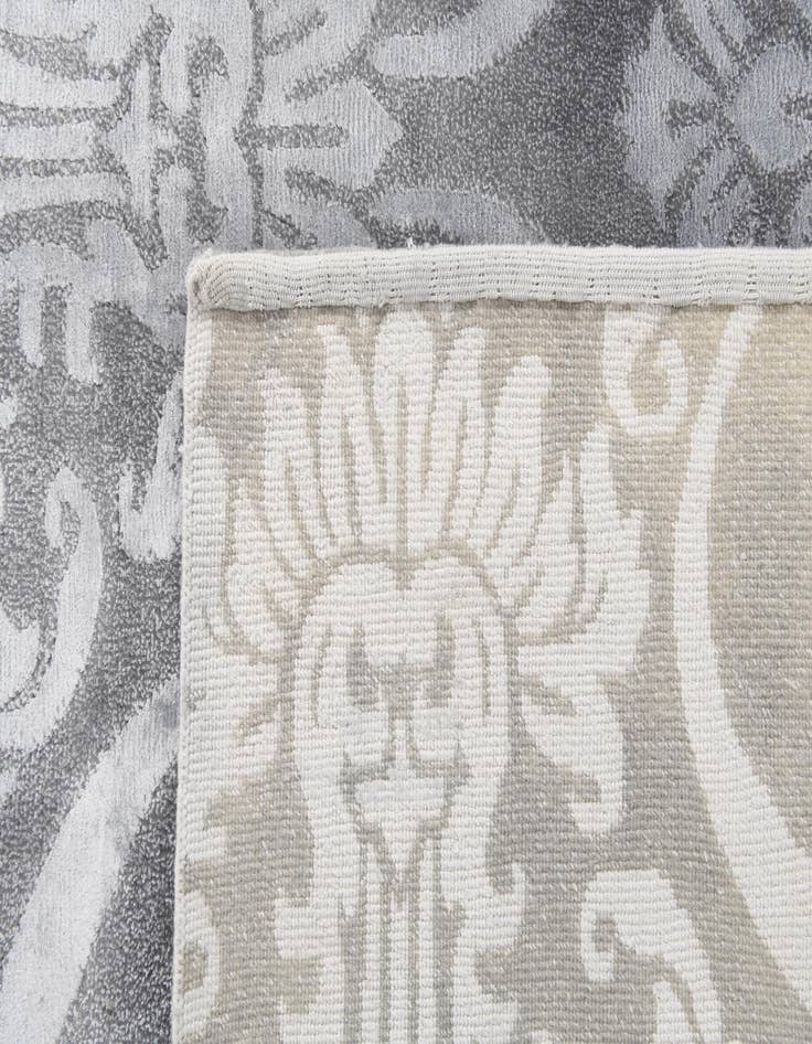 Detail image of  6' 8 x 9' 11  Hand Knotted Darya Wool Rug