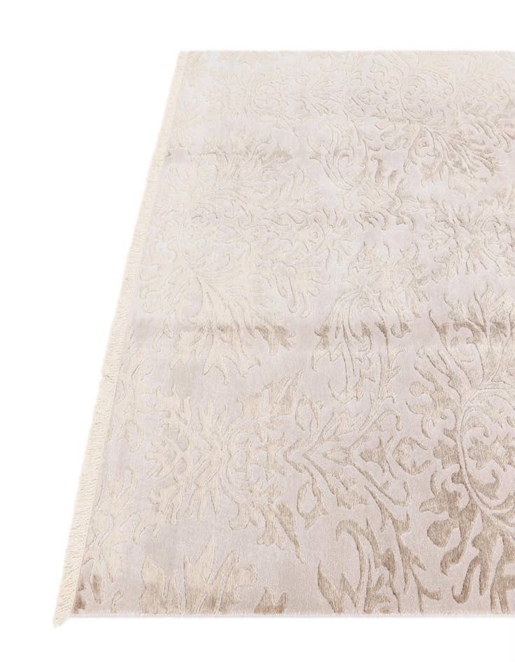 Detail image of  6' 5 x 9' 7  Hand Knotted Darya Wool Rug