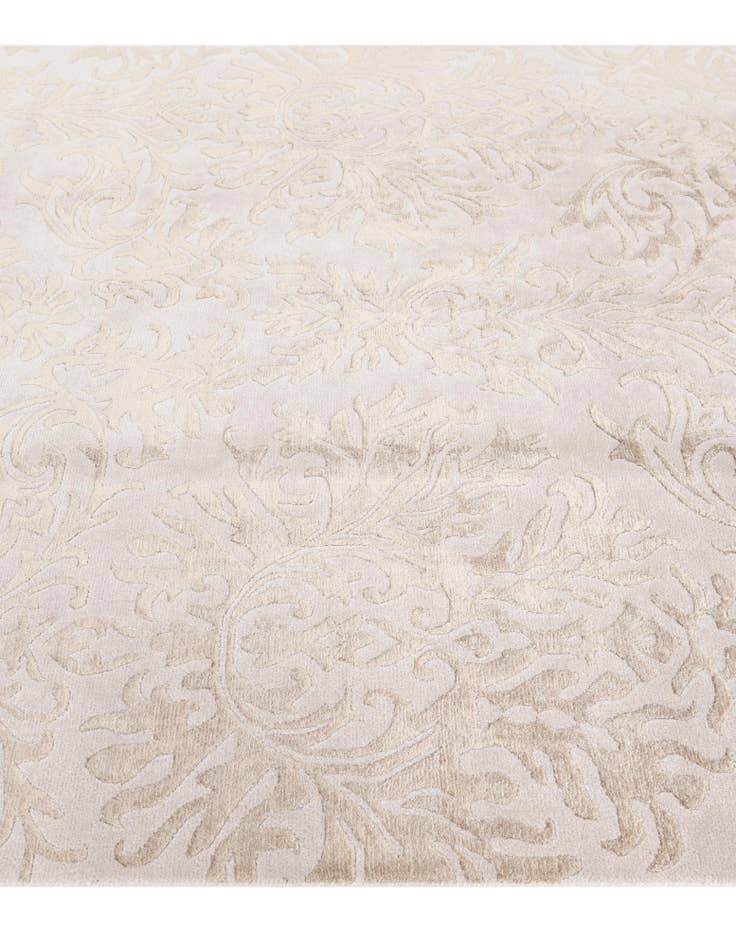 Detail image of  6' 5 x 9' 7  Hand Knotted Darya Wool Rug