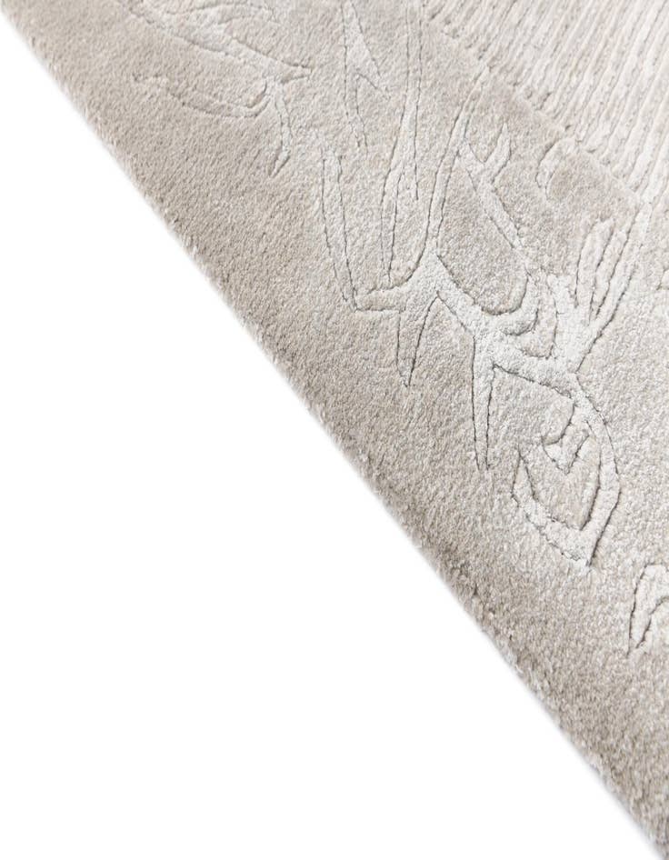 Detail image of  6' 11 x 9' 5  Hand Knotted Darya Wool Rug