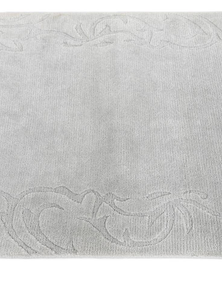 Detail image of  2' 7 x 4' 11  Hand Knotted Darya Wool Rug