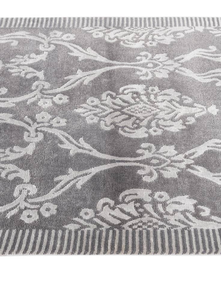 Detail image of  3' x 4' 11  Hand Knotted Darya Wool Rug
