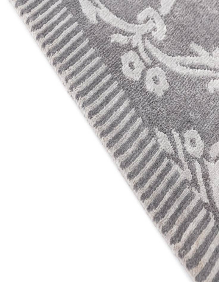 Detail image of  3' x 4' 11  Hand Knotted Darya Wool Rug