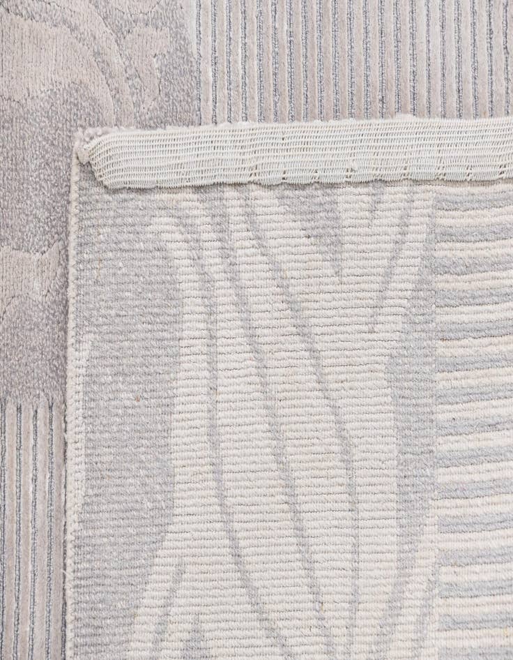 Detail image of  3' 1 x 5'  Hand Knotted Darya Wool Rug