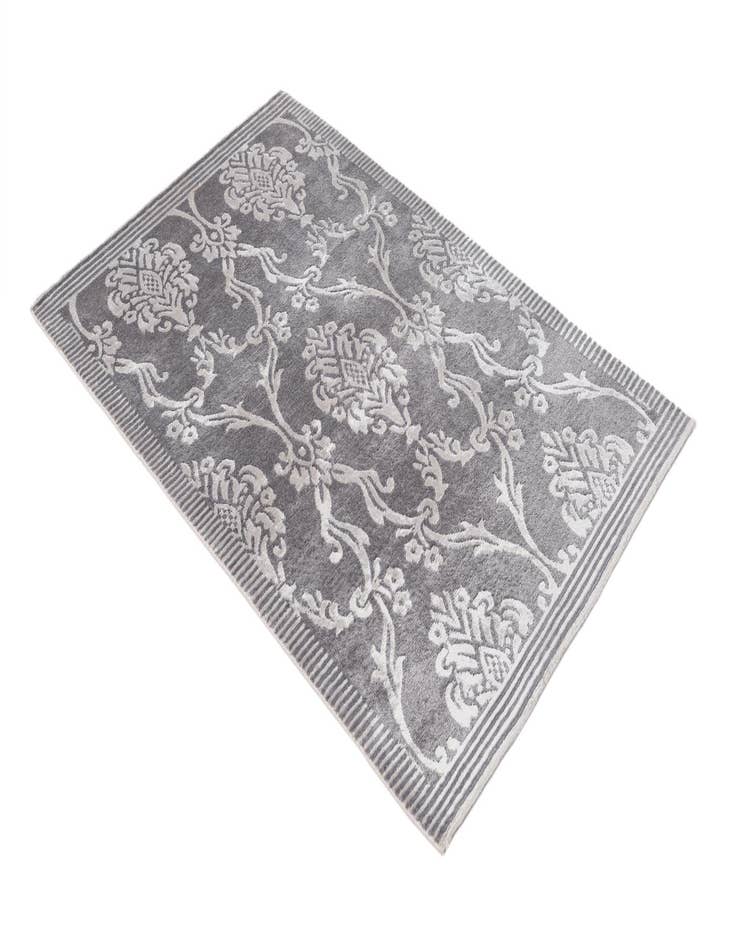 Detail image of  3' 1 x 4' 11  Hand Knotted Darya Wool Rug