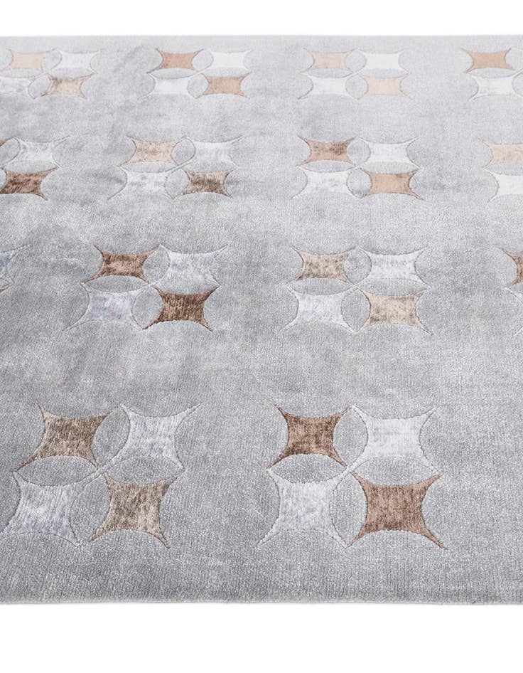 Detail image of  5' 6 x 8'  Hand Knotted Darya Wool Rug