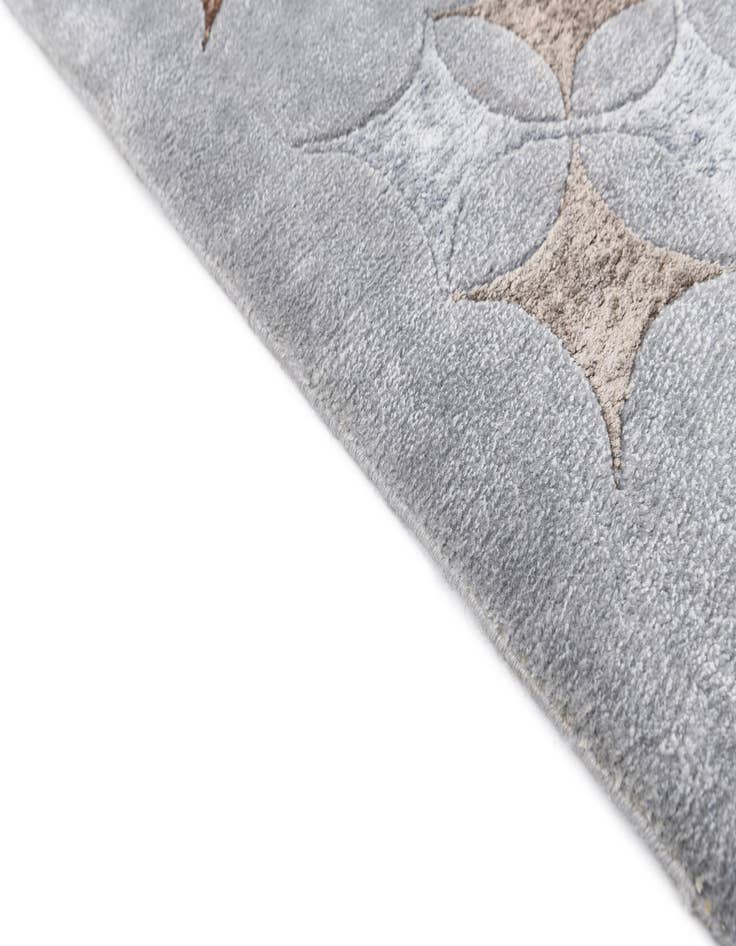 Detail image of  5' 6 x 8'  Hand Knotted Darya Wool Rug