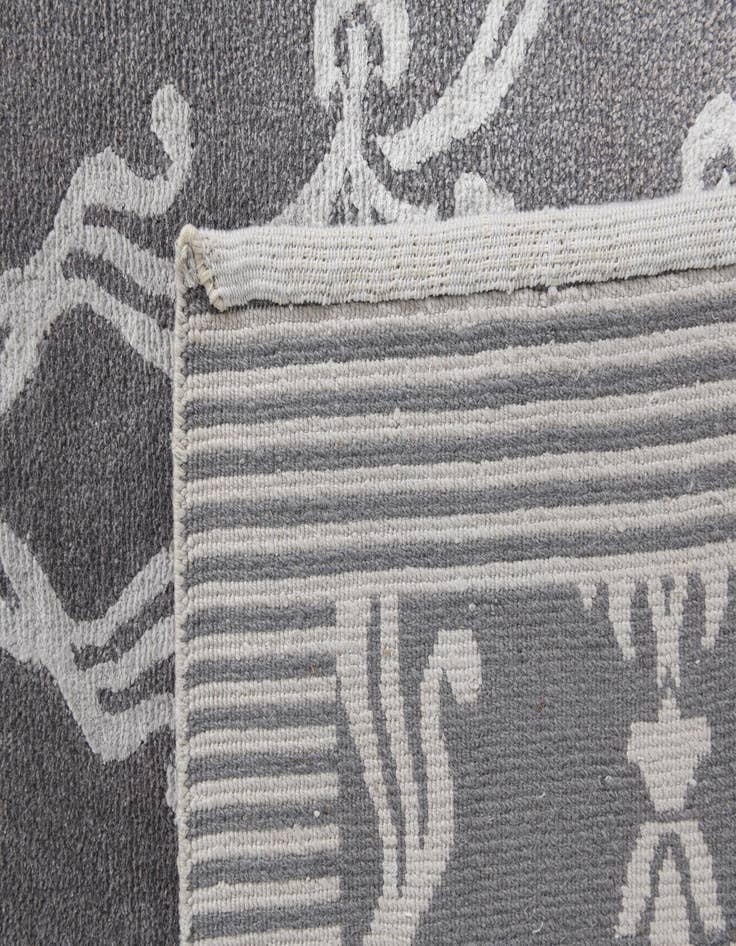 Detail image of  5' 9 x 8'  Hand Knotted Darya Wool Rug