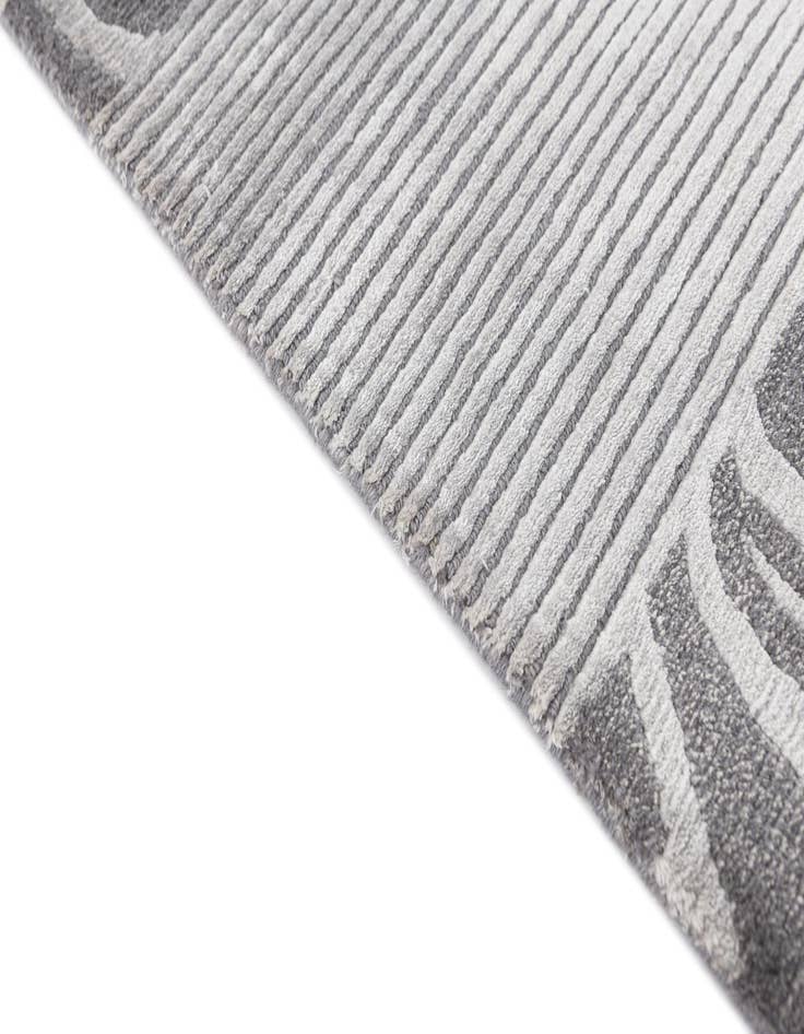 Detail image of  2' 8 x 5' 1  Hand Knotted Darya Wool Rug