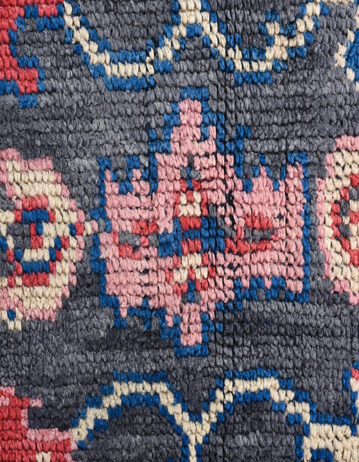 Detail image of  4' 10 x 6'  Hand Knotted Darya Wool Rug