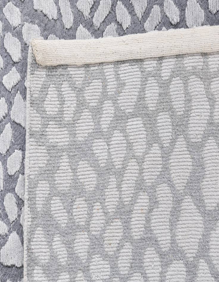 Detail image of  5' 9 x 8'  Hand Knotted Darya Wool Rug