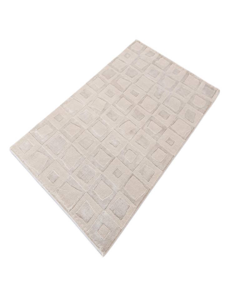 Detail image of  3' 1 x 5' 2  Hand Knotted Darya Wool Rug