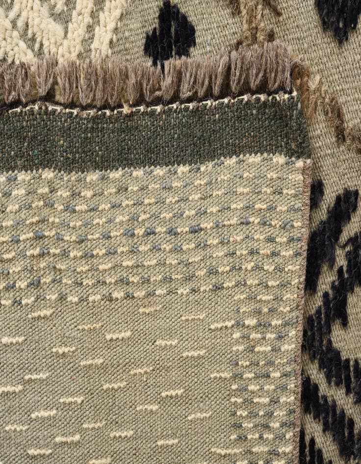 Detail image of  7' 6 x 10' 7  Hand Knotted Darya Wool Rug