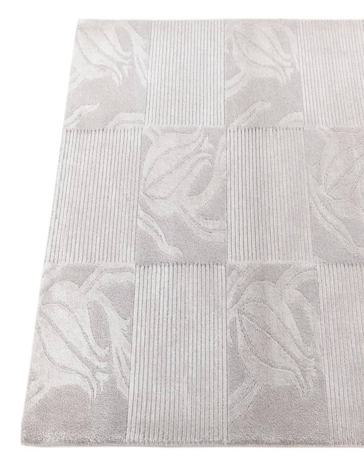 Detail image of  3' 1 x 5'  Hand Knotted Darya Wool Rug