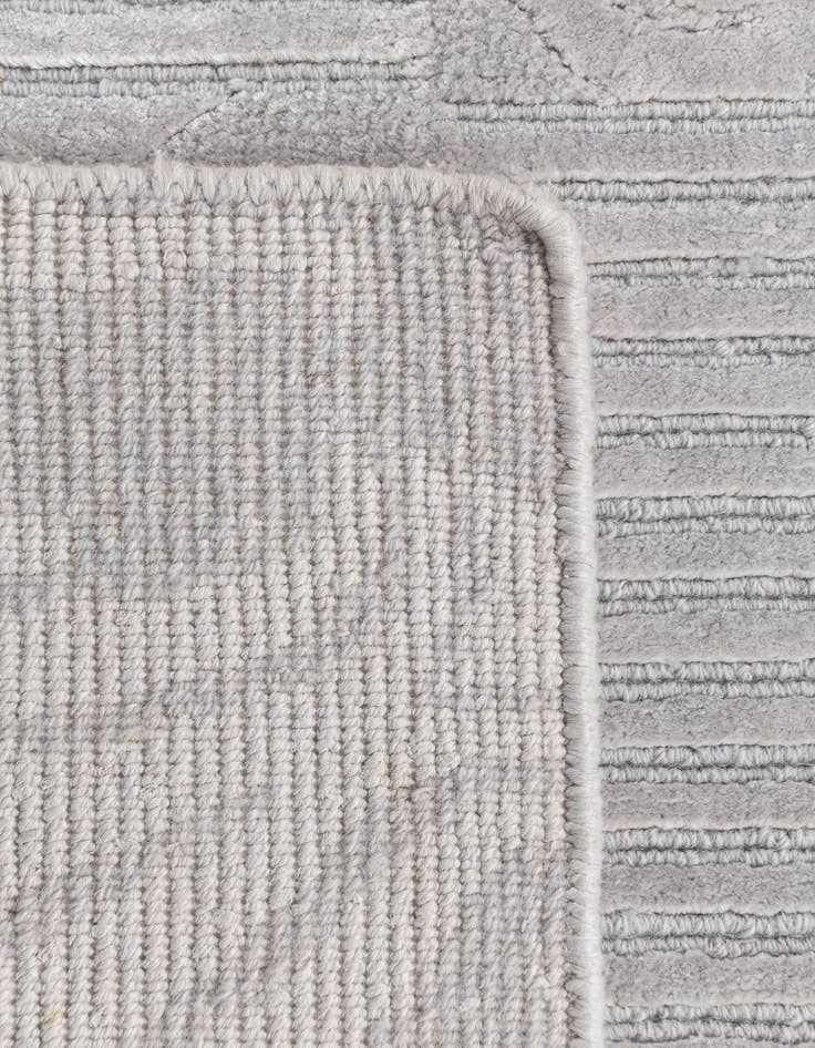 Detail image of  2' 8 x 4' 10  Hand Knotted Darya Wool Rug