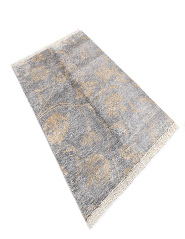 Detail image of  4' 3 x 6' 4 Darya Rug