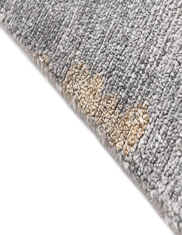 Detail image of  4' 3 x 6' 4 Darya Rug