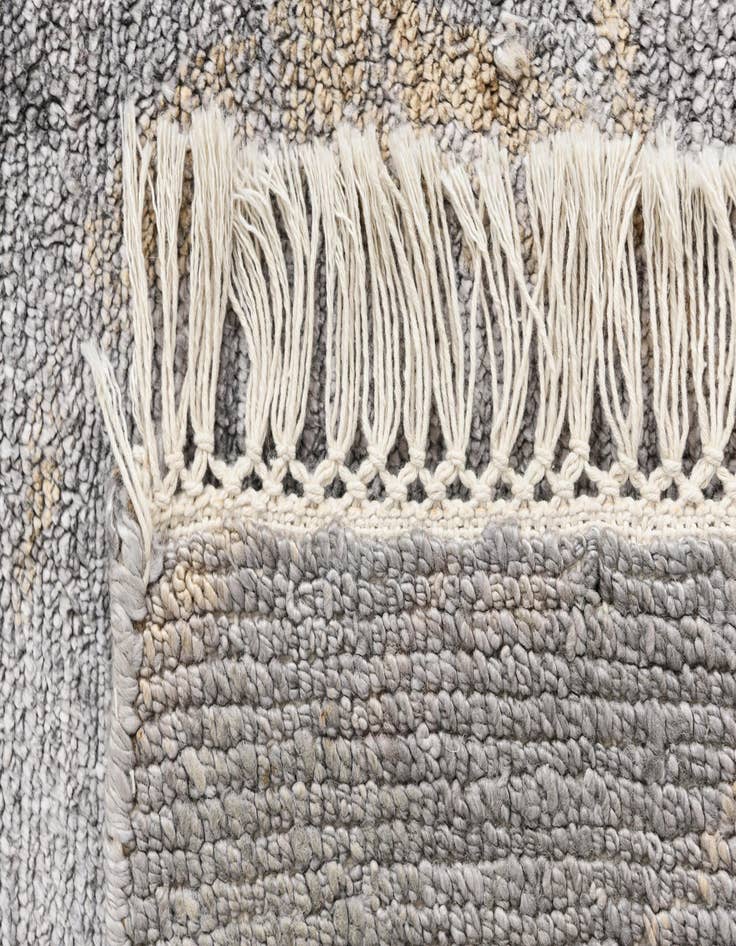 Detail image of  4' 3 x 6' 4 Darya Rug