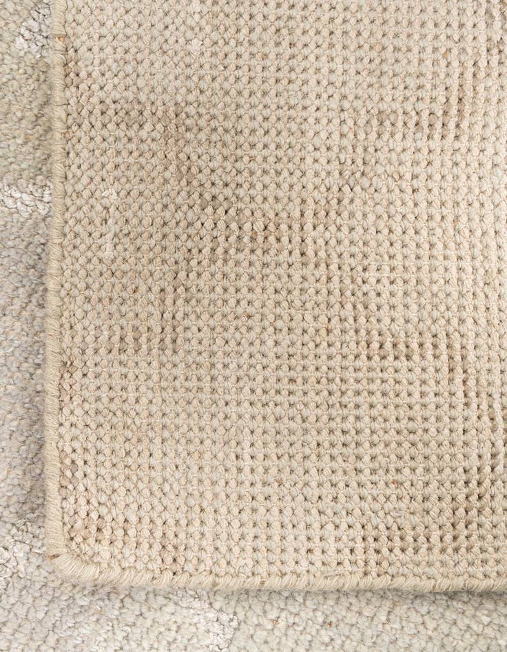 Detail image of  4' x 6'  Hand Knotted Darya Rug