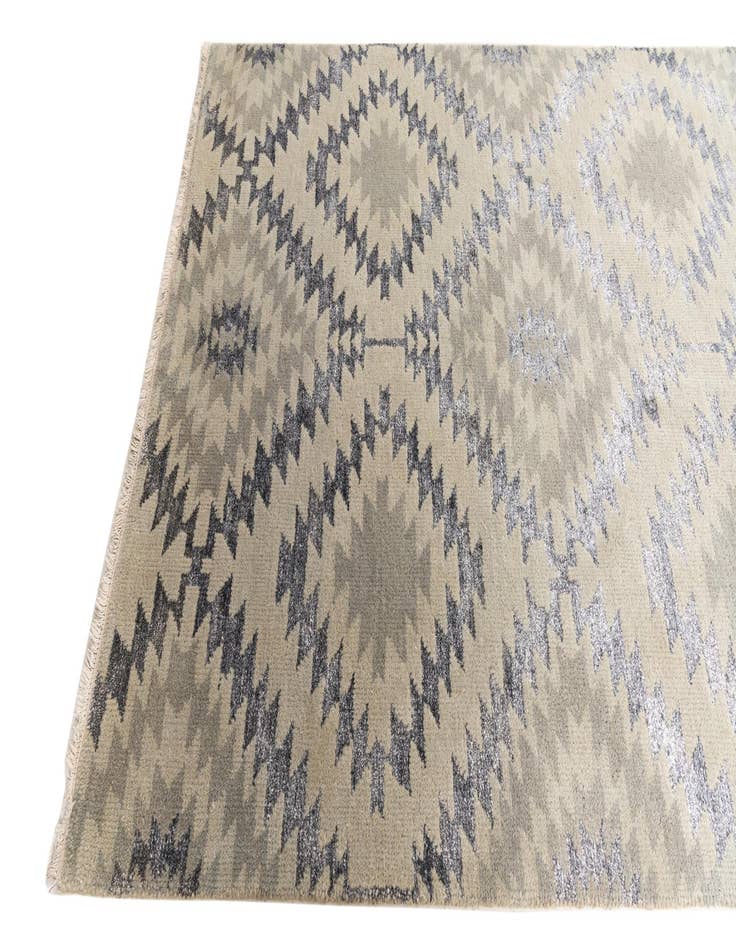 Detail image of  5' x 7' 8  Hand Knotted Darya Rug