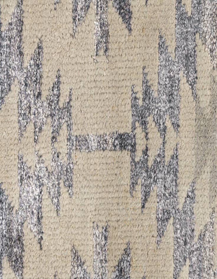 Detail image of  5' x 7' 8  Hand Knotted Darya Rug