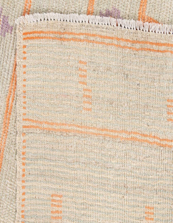 Detail image of  8' 3 x 9' 10  Hand Knotted Darya Wool Rug