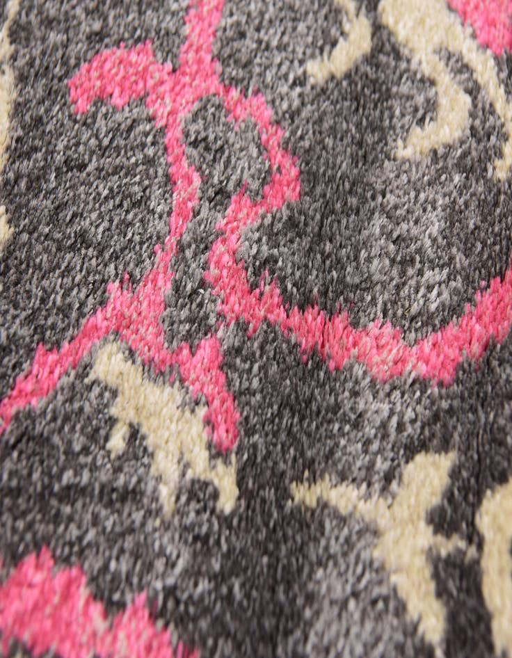 Detail image of  5' x 7' 6 Delilah Rug