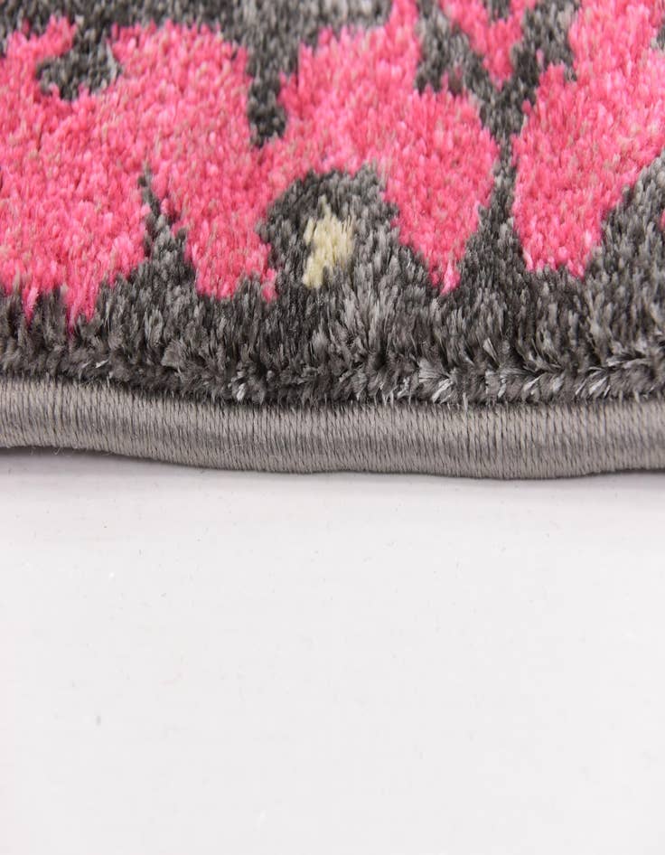 Detail image of  5' x 7' 6 Delilah Rug