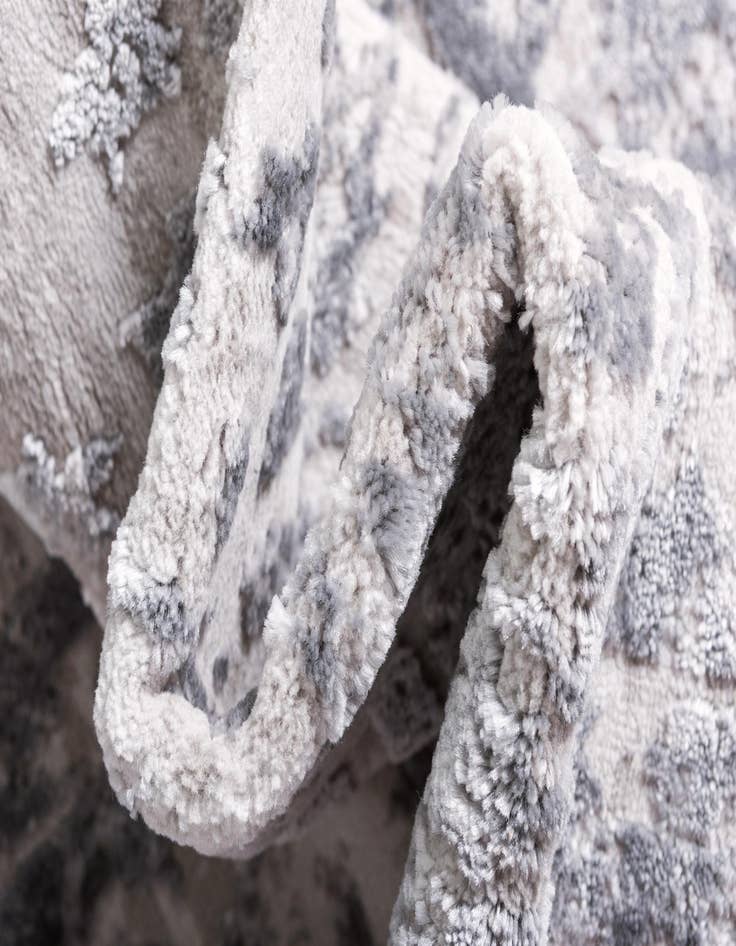 Detail image of  5' x 8' Derbyshire Rug